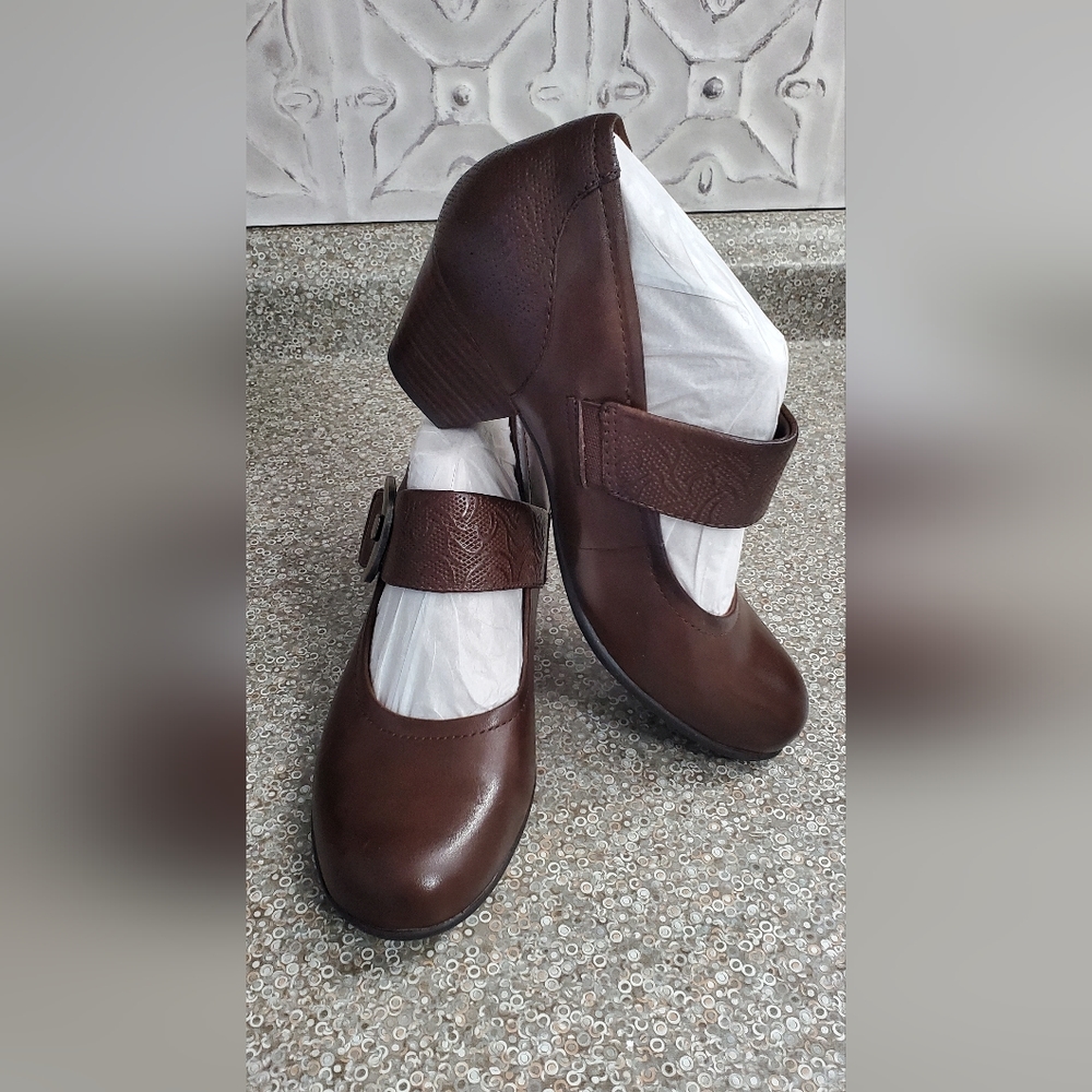 Earth Shoes Brown Size 7 Ladies Heels